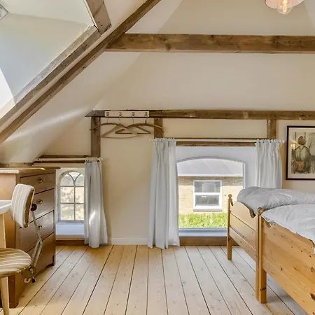 In With Wifi Holiday home *